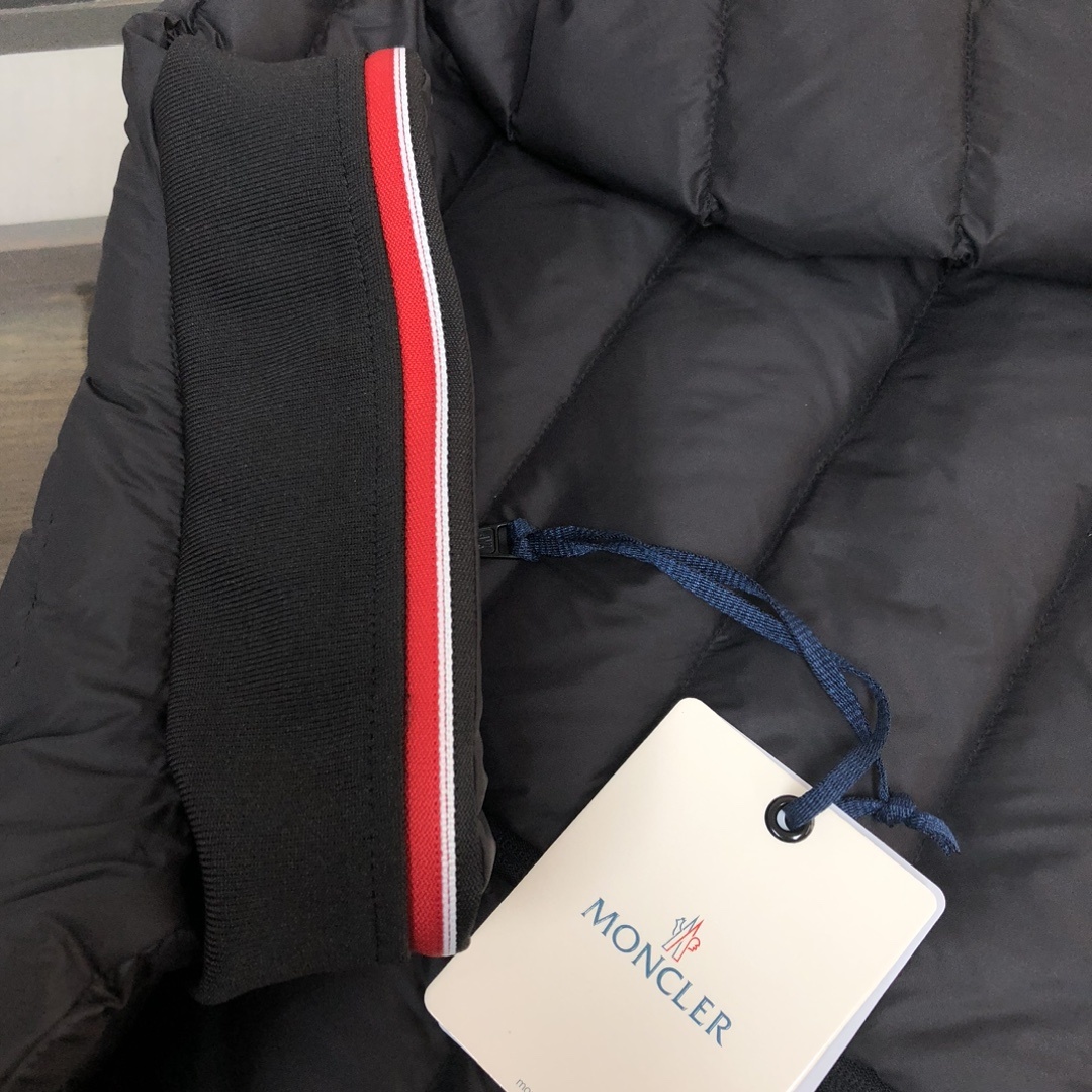 羽绒 🆕🆕Moncler 蒙口 Brendann 25秋冬最新男士短款羽绒夹克外套!专柜同步上新🈶售~帽