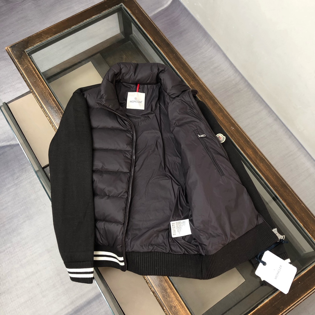 羽绒 🔥Moncler 蒙口 25秋冬最新款毛织拼接羽绒服!毛衣与羽绒服的拼接设计,既保留了羽绒服的保暖
