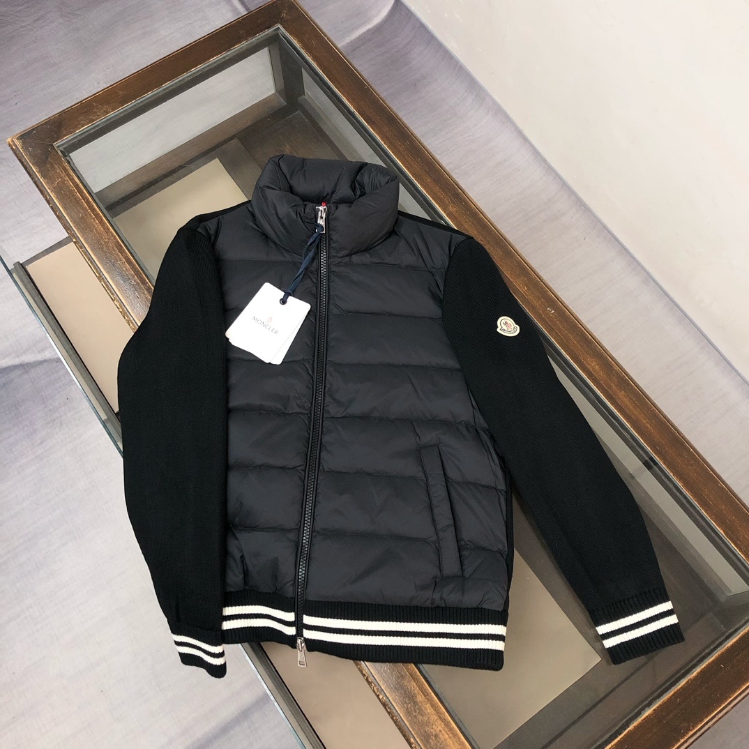 羽绒 🔥Moncler 蒙口 25秋冬最新款毛织拼接羽绒服!毛衣与羽绒服的拼接设计,既保留了羽绒服的保暖