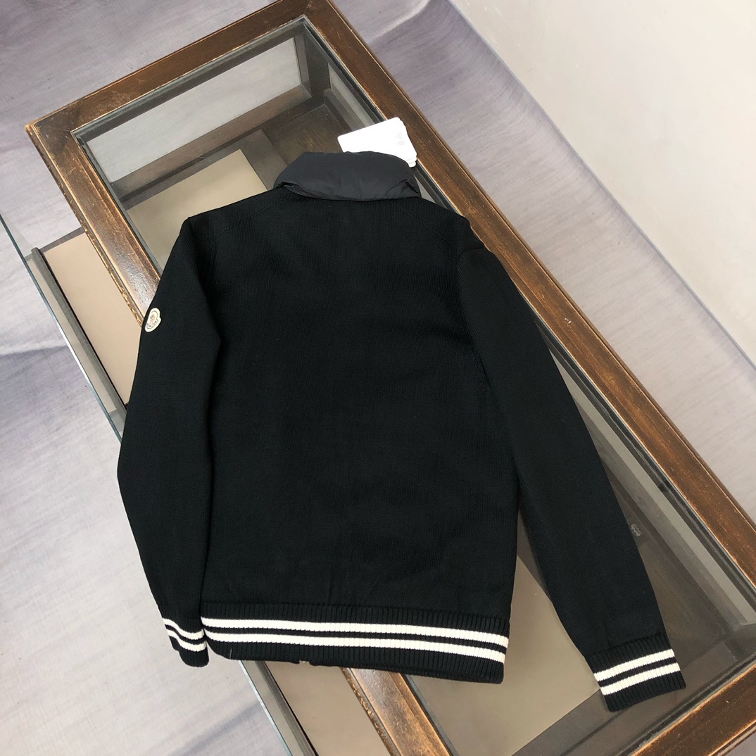 羽绒 🔥Moncler 蒙口 25秋冬最新款毛织拼接羽绒服!毛衣与羽绒服的拼接设计,既保留了羽绒服的保暖
