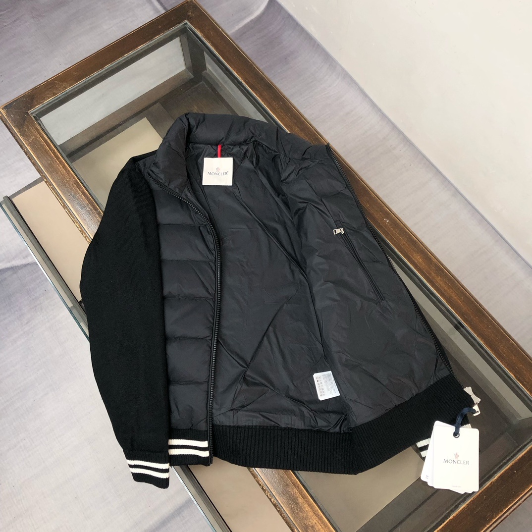 羽绒 🔥Moncler 蒙口 25秋冬最新款毛织拼接羽绒服!毛衣与羽绒服的拼接设计,既保留了羽绒服的保暖