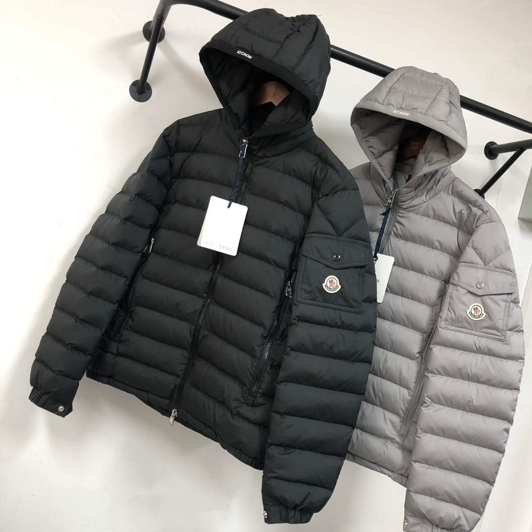 羽绒 🔥Moncler 蒙口 Galion 早秋轻薄连帽羽绒服😍 专柜同步上新🈶售~这款羽绒服夹克轻便而