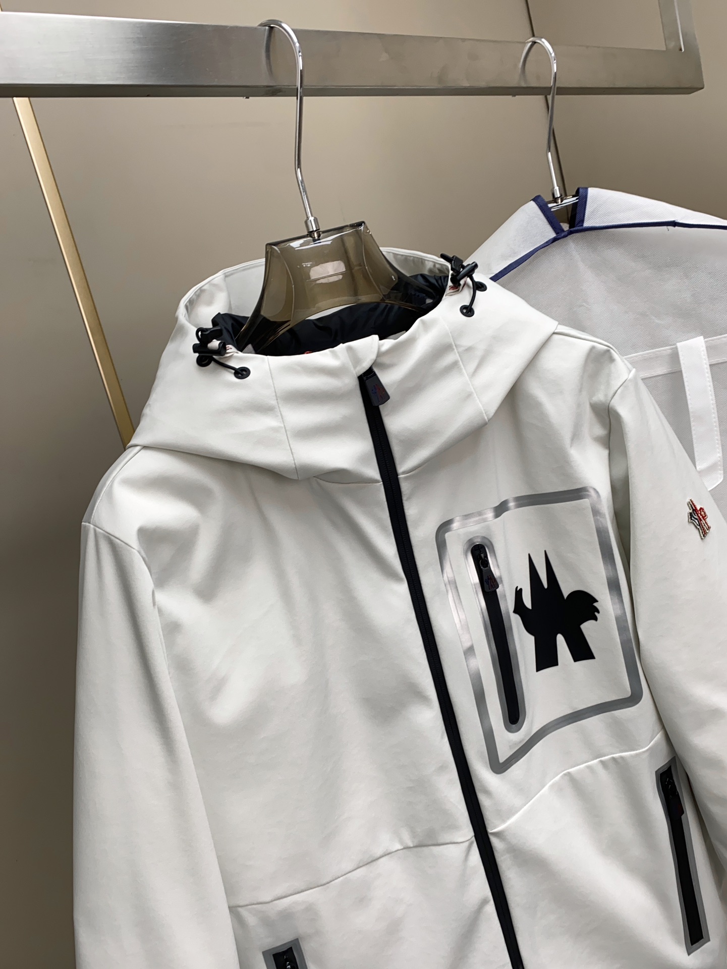 白色细节设计特写