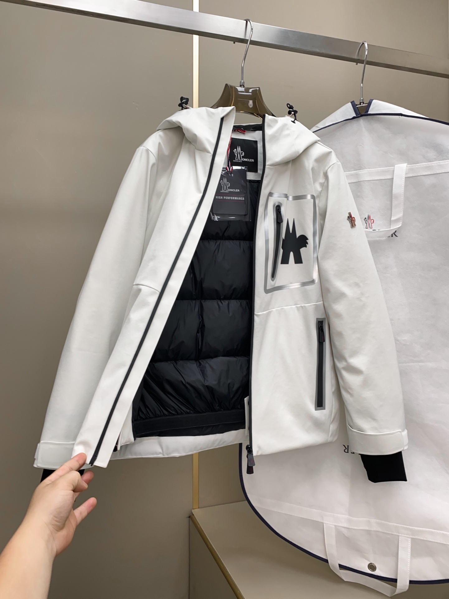 白色细节设计特写