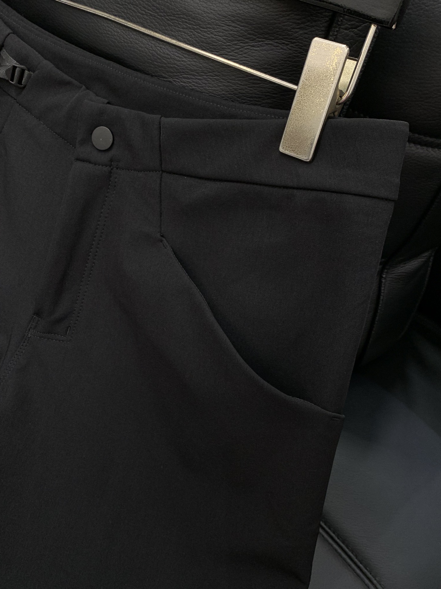 ，ARCTERYX 始祖鸟，2025秋季新品，时尚休闲裤，专柜同步有售，原单狠货，采用进口原版面料，顶级