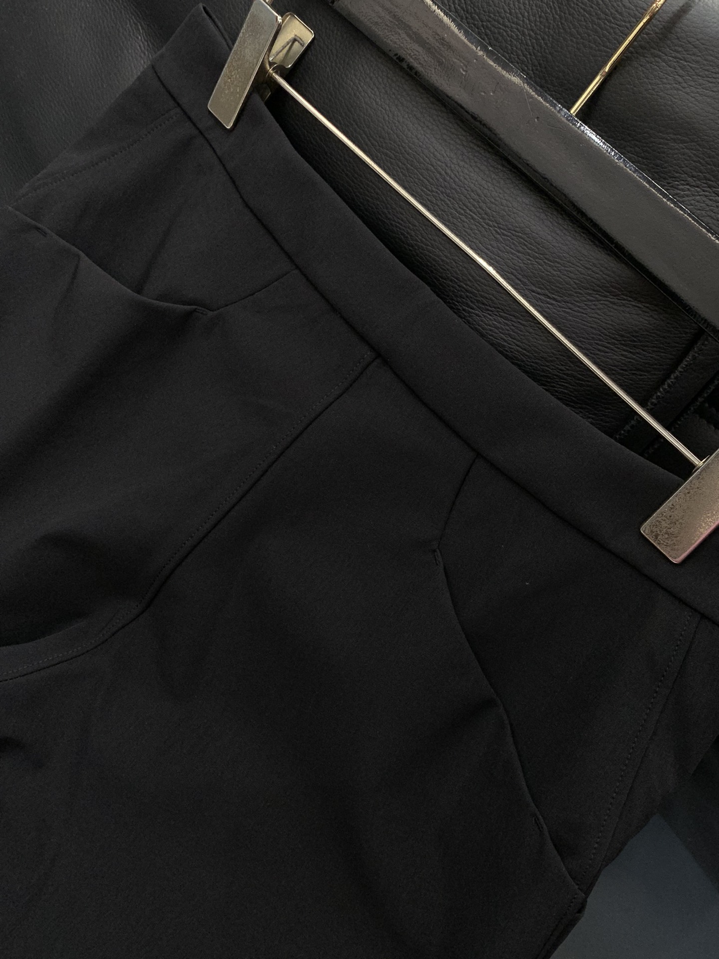 ，ARCTERYX 始祖鸟，2025秋季新品，时尚休闲裤，专柜同步有售，原单狠货，采用进口原版面料，顶级