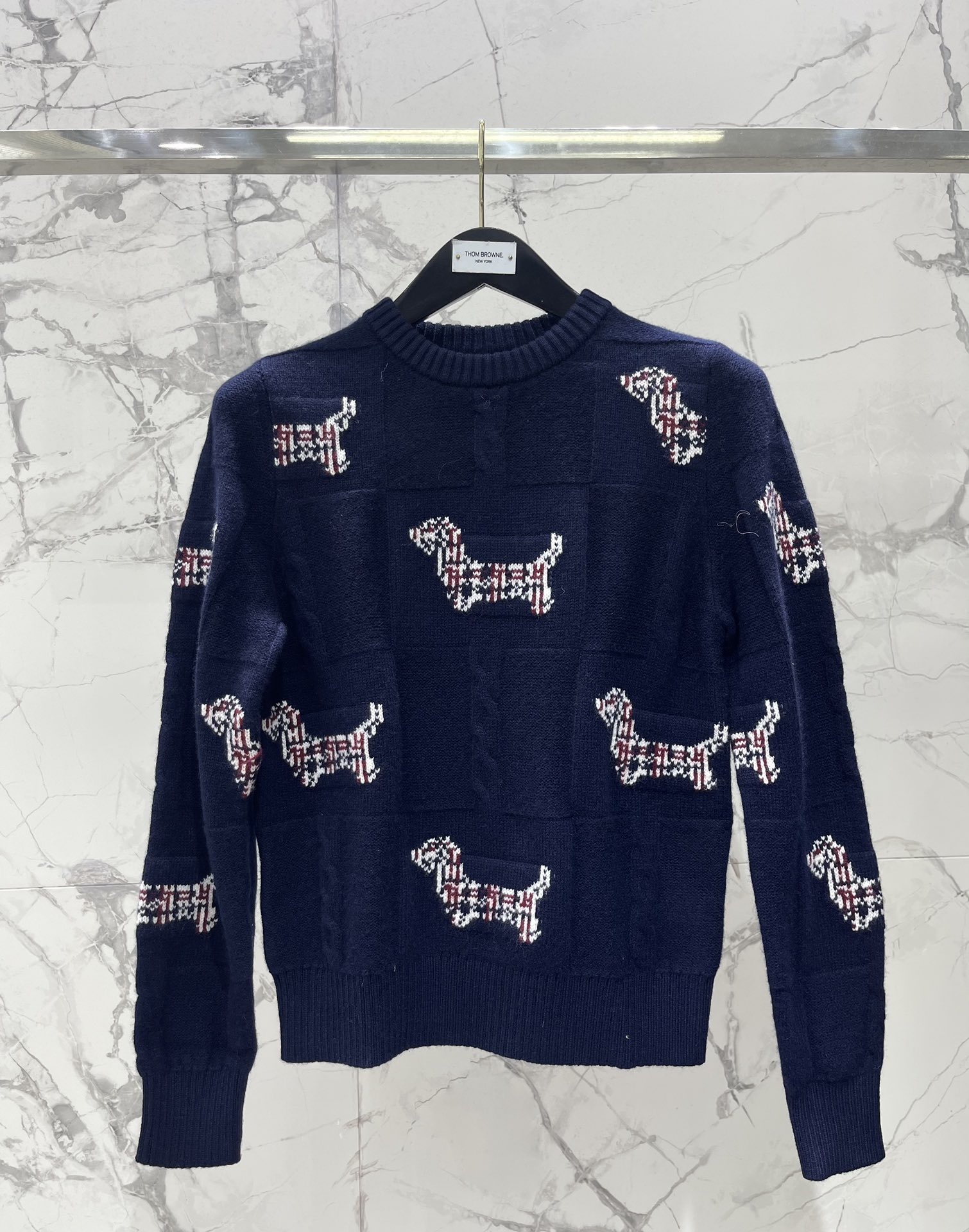 Thom Browne Trui met Hond Jacquard - Klassieke Ronde Hals voor Dames