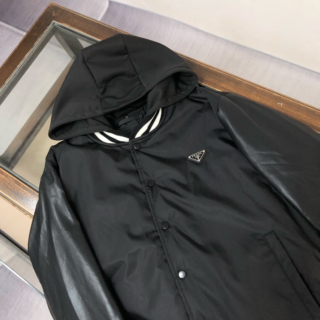 羽绒 🆕🔥 PRADA 普拉达 25秋冬最新款拼皮羽绒服～ 减龄短款棒球领～丨⚠独家yb开发！高版出品！