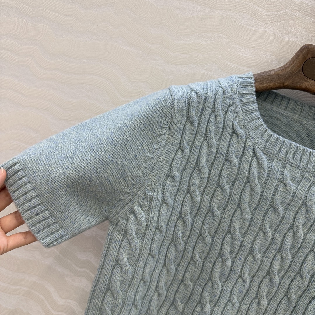 独家首发❤️高端原单品质，lP🆕高智感 老钱风穿搭气质圆领羊毛短袖上衣！品质控必入！100%进口羊毛重磅