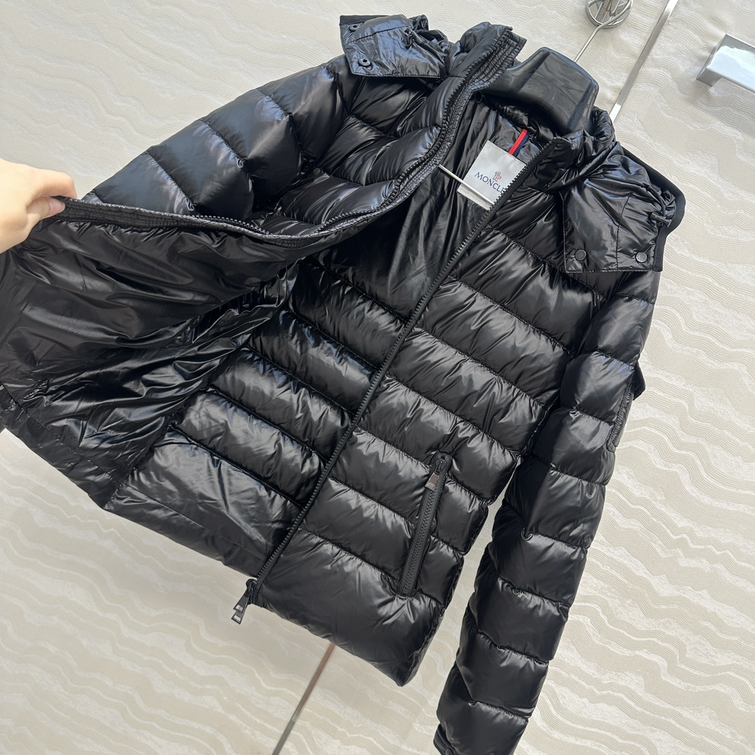 羽绒服主推款❤️原单品质Mo秋冬必入经典baby收腰羽绒服！原版定制记忆丝质感柔软细腻超赞！横排缝隙收腰