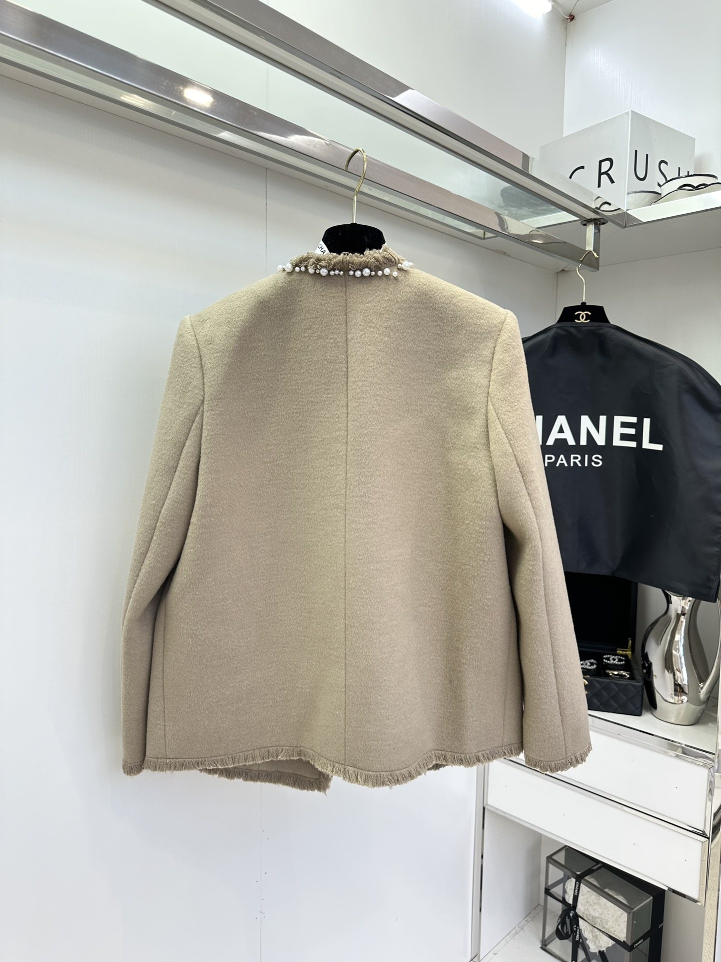 Elegant Wool Coat: Minimalist Collarless Design for Autumn & Winter 3 i1758094482 1240 1