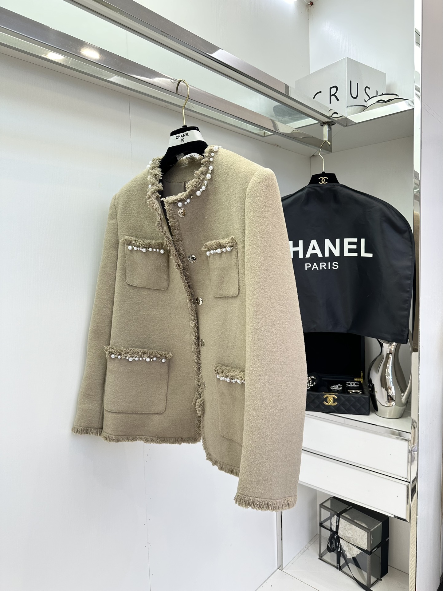 Elegant Wool Coat: Minimalist Collarless Design for Autumn & Winter 4 i1758094482 3389 2