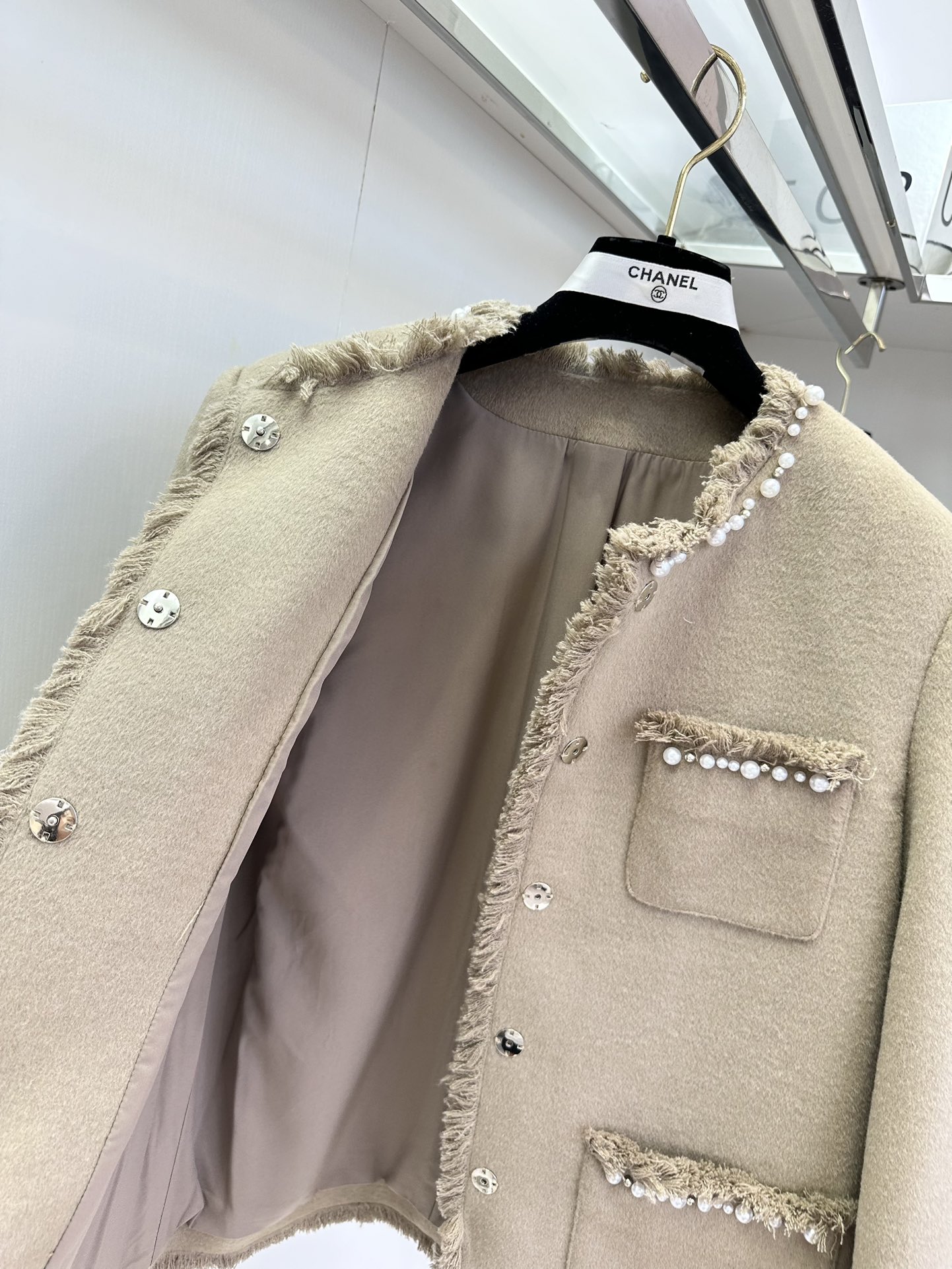 Elegant Wool Coat: Minimalist Collarless Design for Autumn & Winter 6 i1758094482 4848 4