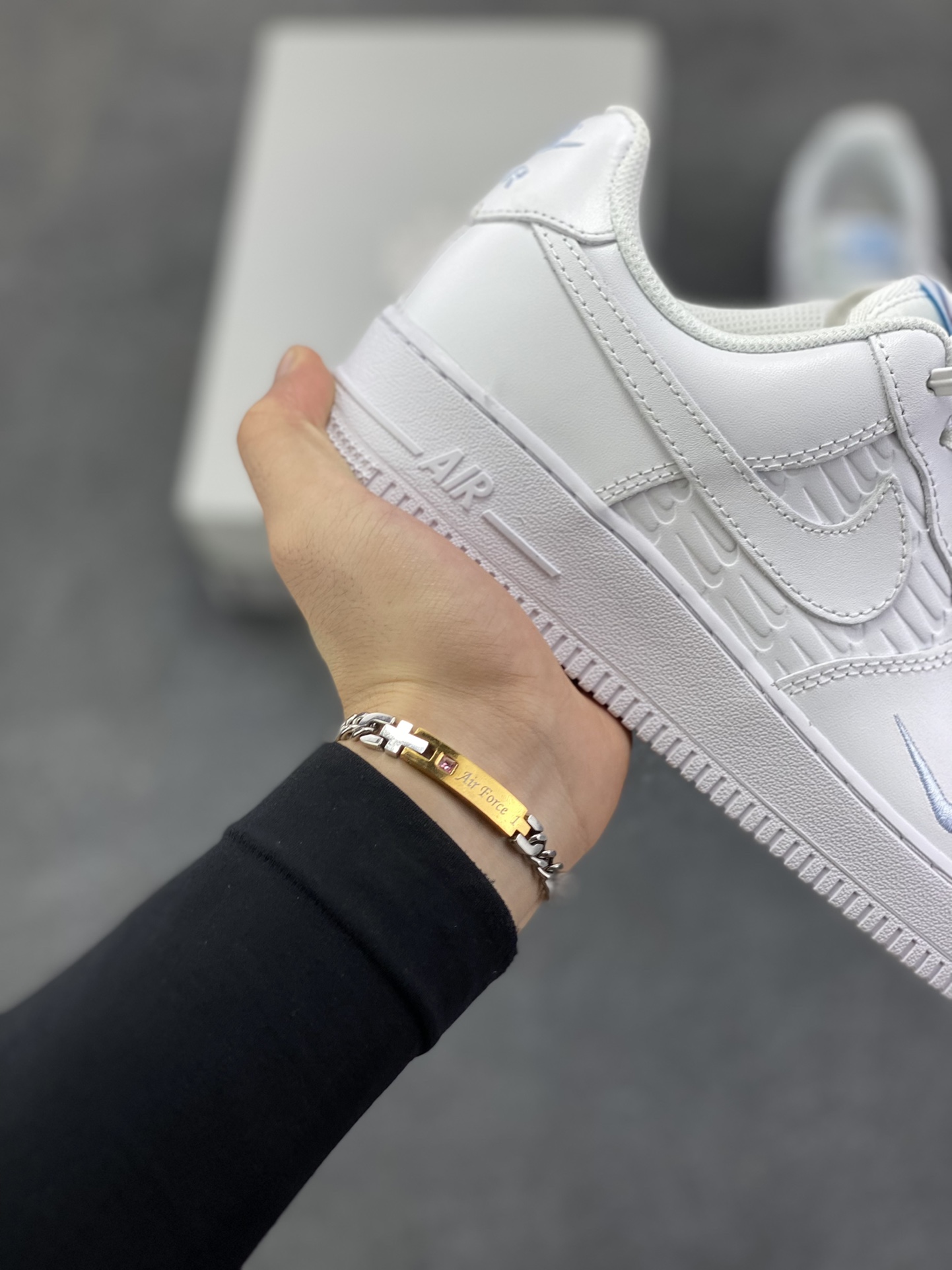 图片[6]-NK Air Force 1 空军一号 压印浮雕小勾 原楦头原纸板 打造纯正空军版型#专注外贸渠道 全掌内置蜂窝气垫 #原盒配件 原厂中底钢印、拉帮完美 货号：IH4475-100 尺码：36 36.5 37.5 38 38.5 39 40 40.5 41 42 42.5 43 44 44.5 45-选品中心