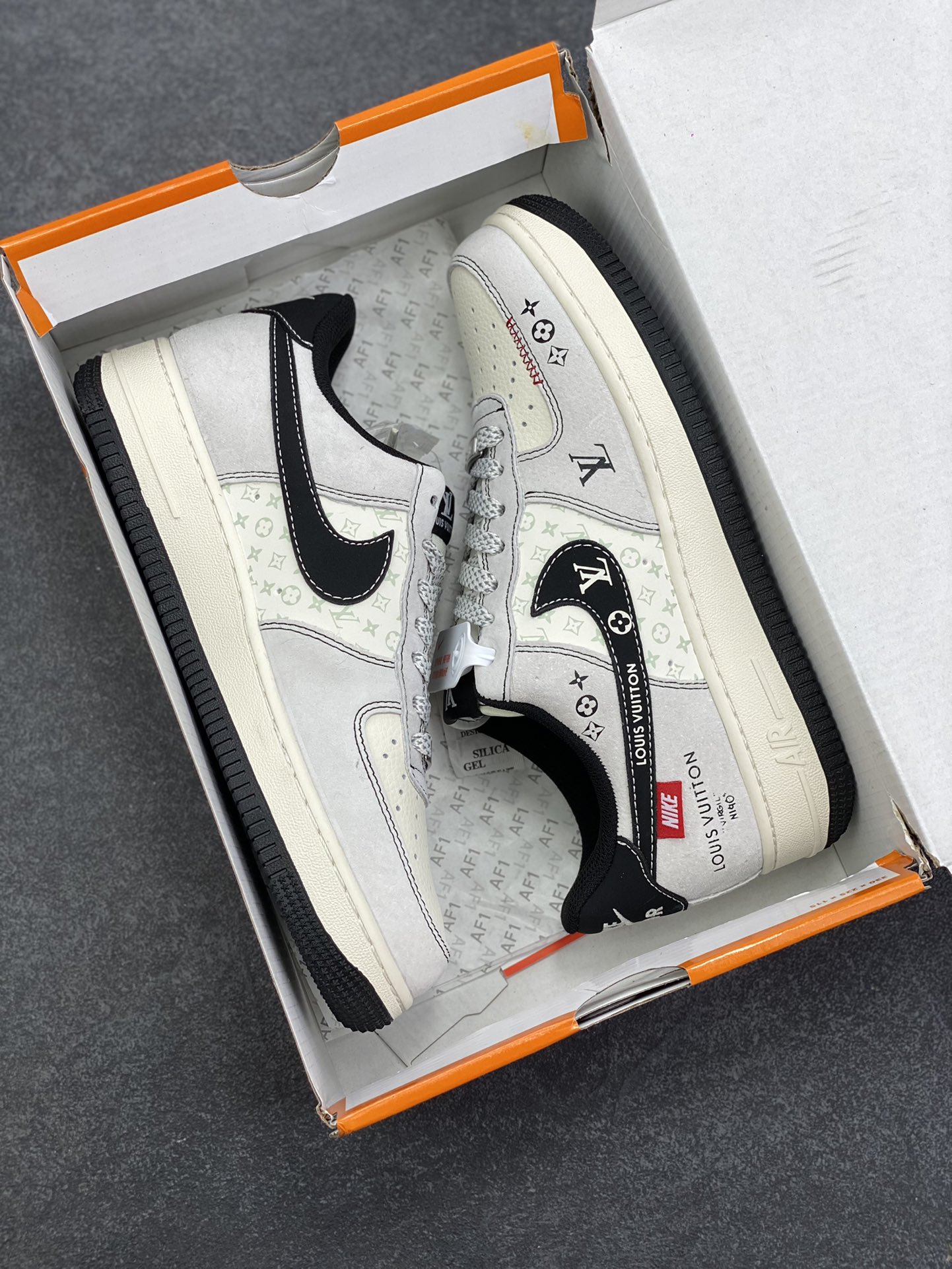 图片[9]-NIke Air Force 1 \’07 Low “LV联名——黑勾Nike织标”空军一号 低帮 运动鞋 休闲鞋 折边针车 工艺难度大 原楦头原纸板 原装鞋盒 定制五金配件 内置全掌气垫 原厂鞋底 货号：CX5050-Y23 尺码：36 36.5 37.5 38 38.5 39 40 40.5 41 42 42.5 43 44 44.5 45-选品中心