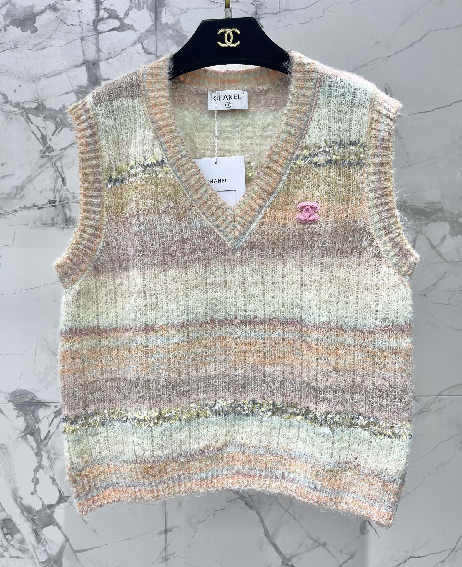 Chanel V-Neck Sleeveless Mohair Vest Gradient Patchwork Top 3 i1758100990 8423 1
