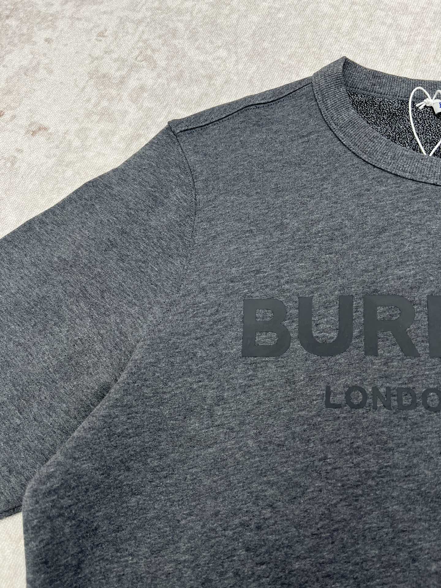 Burberry 巴宝莉 24ss灰色字母logoT恤长袖 高版本