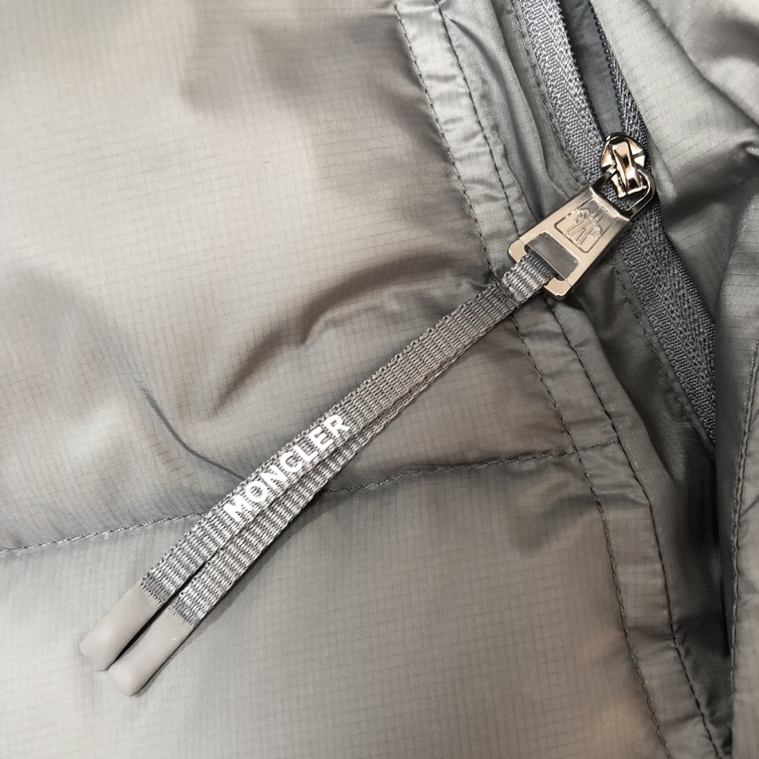 羽绒 Moncler 蒙口 Couyere 25秋冬最新玛雅情侣款羽绒服~采用标志性的lon laqué