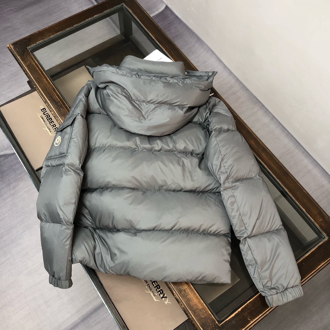 羽绒 Moncler 蒙口 Couyere 25秋冬最新玛雅情侣款羽绒服~采用标志性的lon laqué