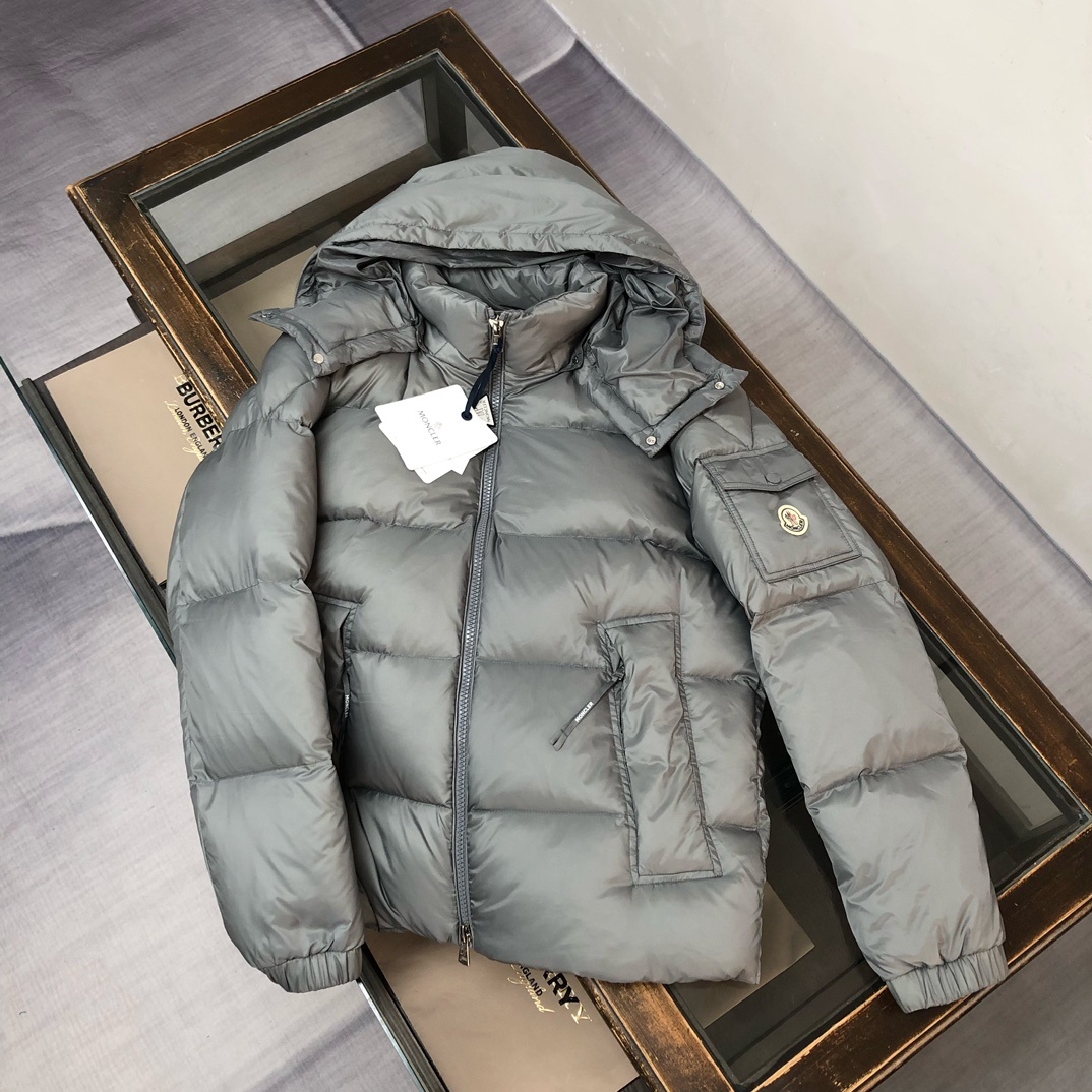 羽绒 Moncler 蒙口 Couyere 25秋冬最新玛雅情侣款羽绒服~采用标志性的lon laqué