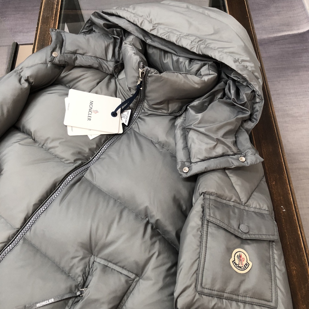 羽绒 Moncler 蒙口 Couyere 25秋冬最新玛雅情侣款羽绒服~采用标志性的lon laqué