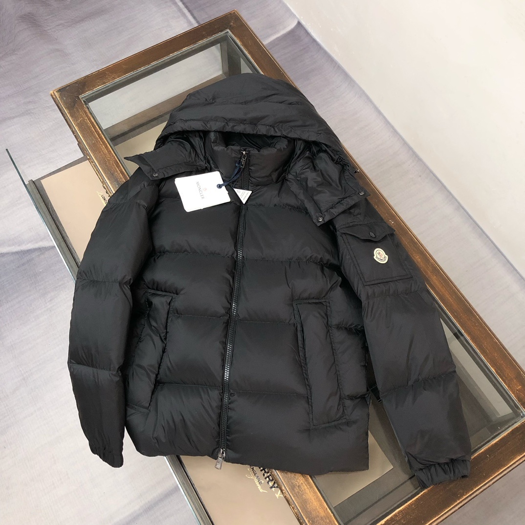 羽绒 Moncler 蒙口 Couyere 25秋冬最新玛雅情侣款羽绒服~采用标志性的lon laqué