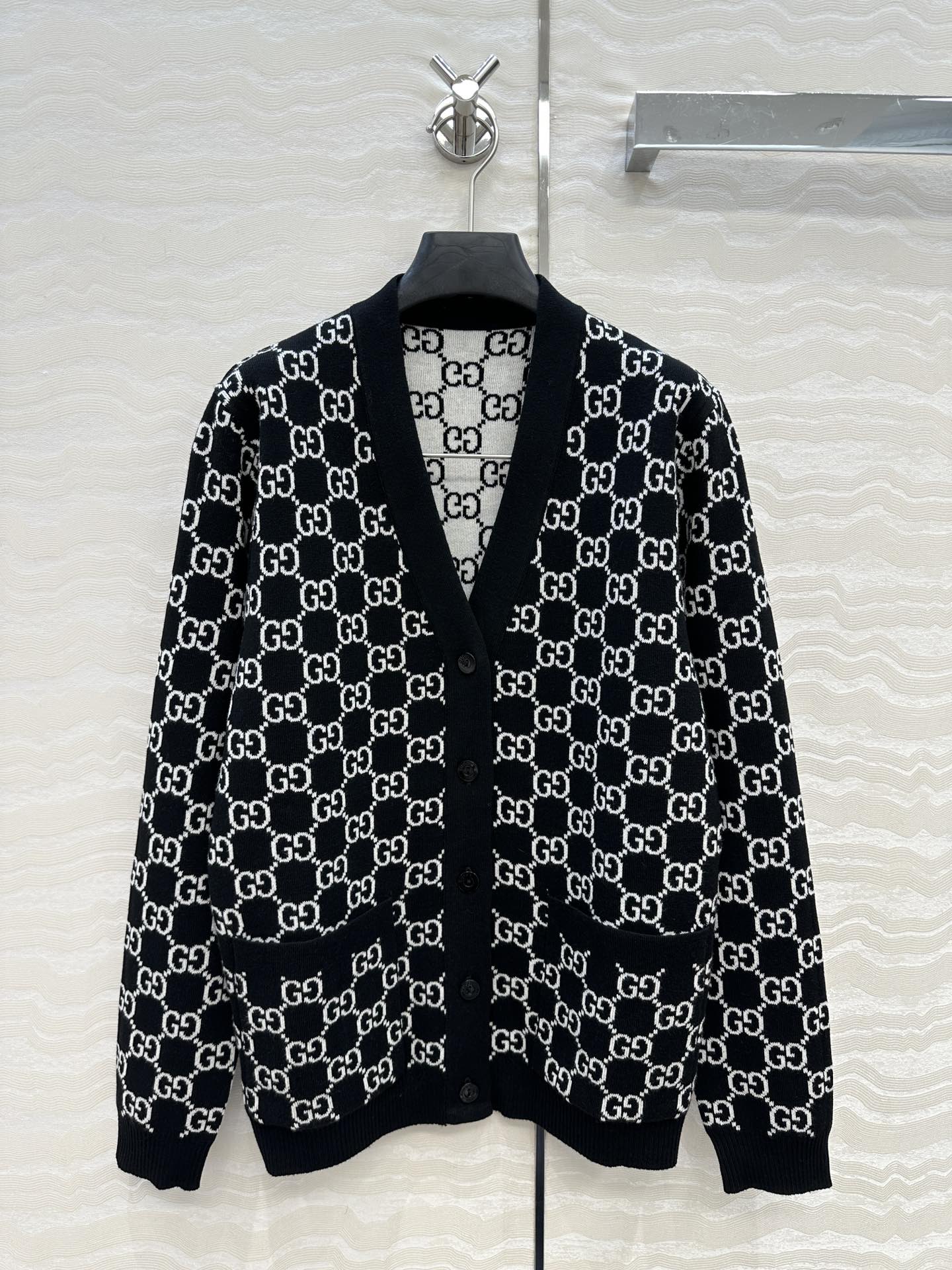 独家首发❤️原单品质，格蕾系穿搭GG复古提花羊毛开衫外套，双面可穿设计，经典V领单排扣，气质名媛少女减龄