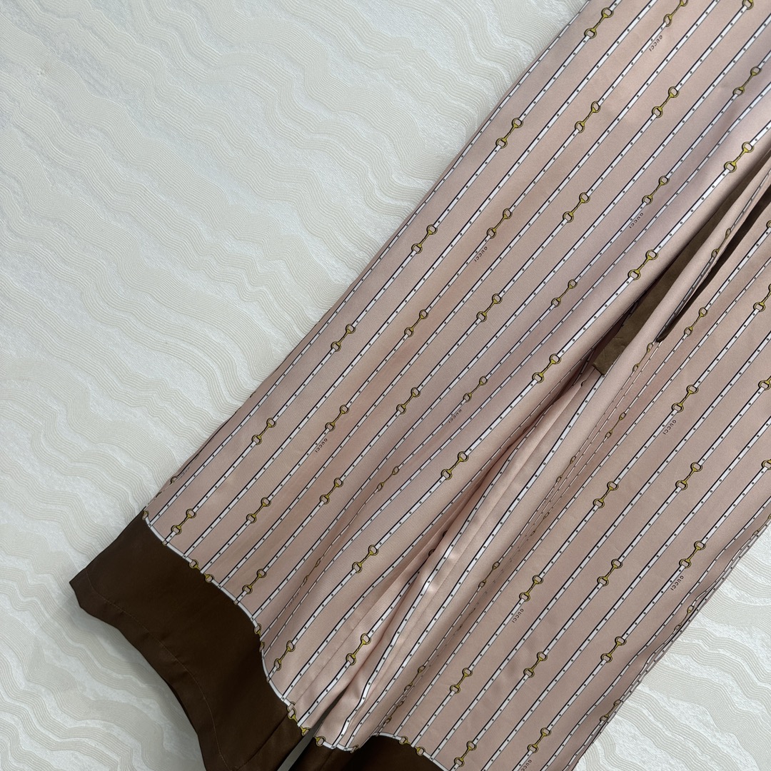 独家首发❤️原单品质💕GG浪漫度假印花真丝直筒裤！全定位对花工艺，100%真丝斜纹绸质感超赞！系带松紧腰