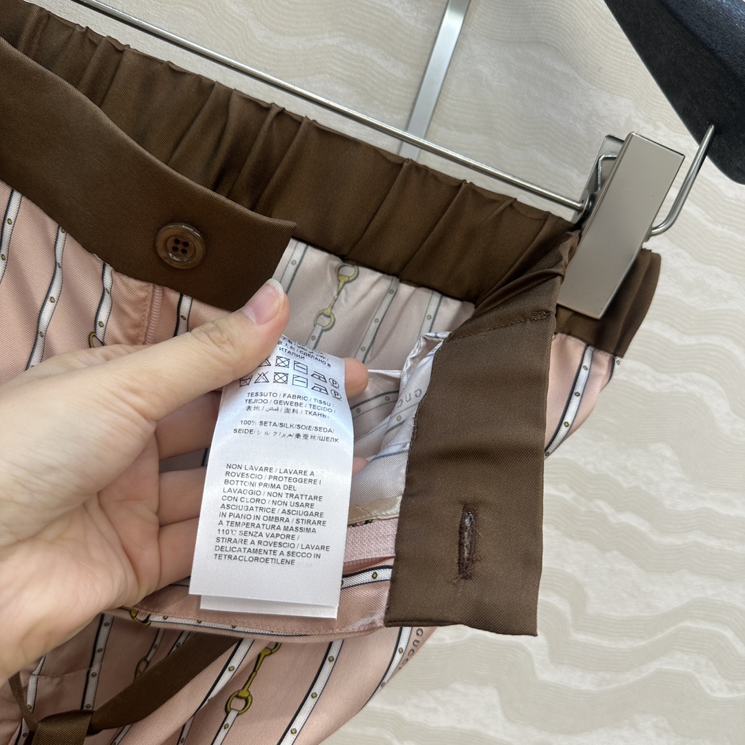 独家首发❤️原单品质💕GG浪漫度假印花真丝直筒裤！全定位对花工艺，100%真丝斜纹绸质感超赞！系带松紧腰