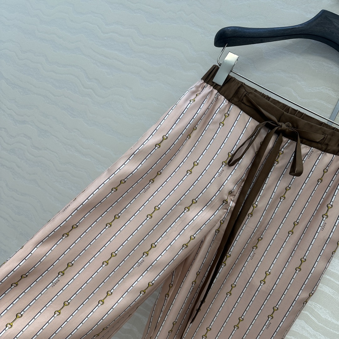 独家首发❤️原单品质💕GG浪漫度假印花真丝直筒裤！全定位对花工艺，100%真丝斜纹绸质感超赞！系带松紧腰