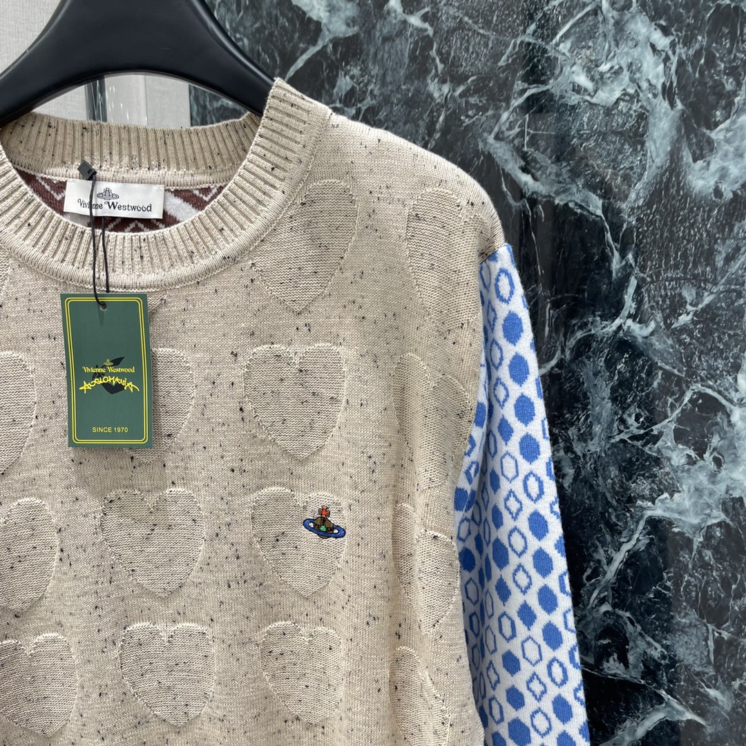 土星 25秋冬新款 复古菱格提花拼色毛衣 袖子撞色设计 和一系列的开衫相呼应 胸前经典土星logo刺绣 