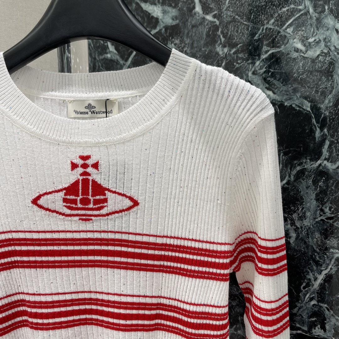 土星 25秋冬新款 撞色条纹针织上衣 简约不简单的西太后土星条纹针织衫看似平平无齐上身真的是太惊艳了很清