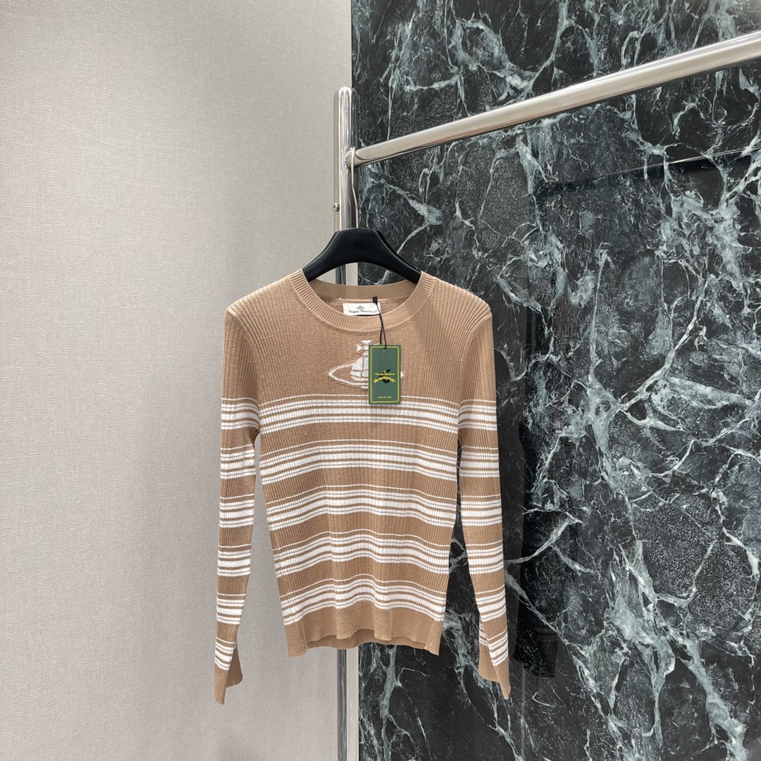 土星 25秋冬新款 撞色条纹针织上衣 简约不简单的西太后土星条纹针织衫看似平平无齐上身真的是太惊艳了很清