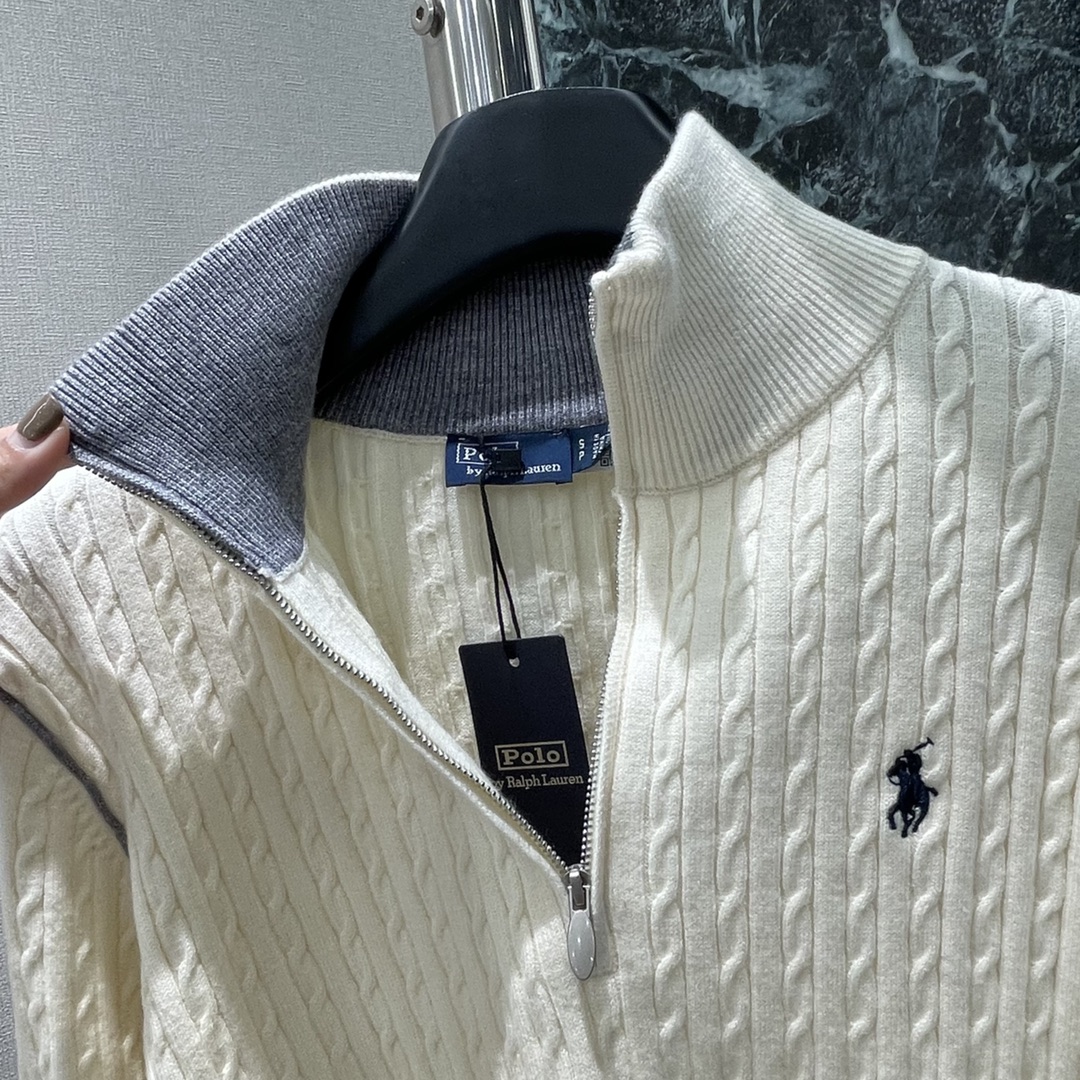 拉夫 25秋冬新款 立领半拉链针织开衫 领口撞色设计 不仅修饰了颈部线条 还增添了几分干练与帅气！👔✨拉