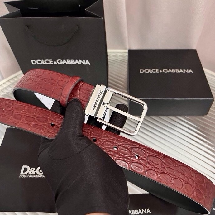 Dolce&Gabbana 新款 鳄鱼皮腰带，雅致配饰，搭配经典滚轴搭扣：35 毫米