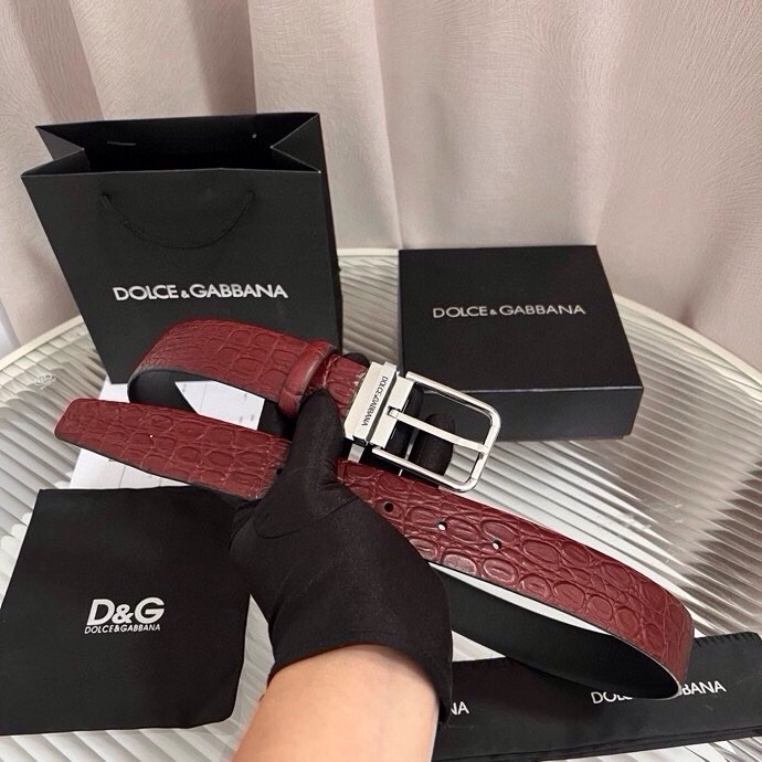 Dolce&Gabbana 新款 鳄鱼皮腰带，雅致配饰，搭配经典滚轴搭扣：35 毫米