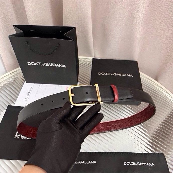 Dolce&Gabbana 新款 鳄鱼皮腰带，雅致配饰，搭配经典滚轴搭扣：35 毫米