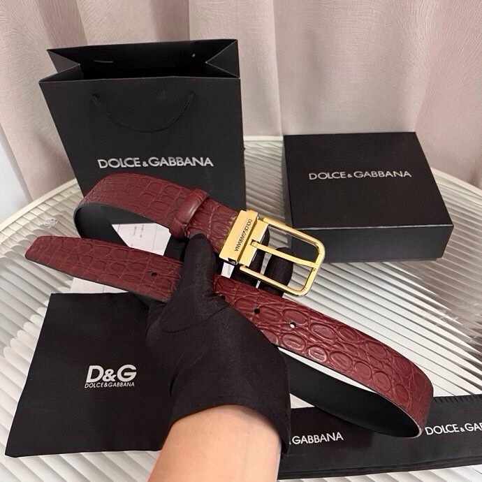 Dolce&Gabbana 新款 鳄鱼皮腰带，雅致配饰，搭配经典滚轴搭扣：35 毫米