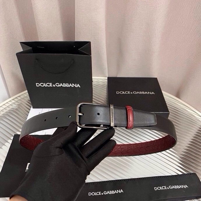 Dolce&Gabbana 新款 鳄鱼皮腰带，雅致配饰，搭配经典滚轴搭扣：35 毫米