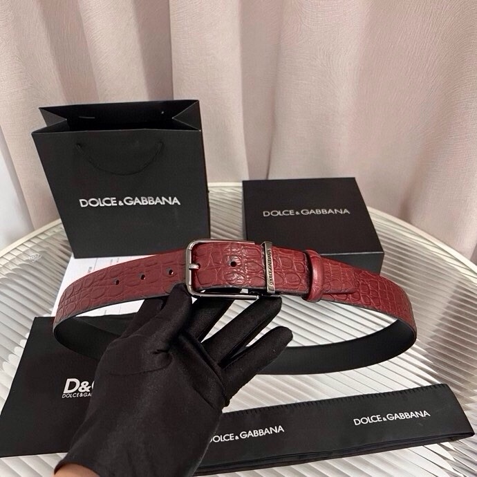 Dolce&Gabbana 新款 鳄鱼皮腰带，雅致配饰，搭配经典滚轴搭扣：35 毫米