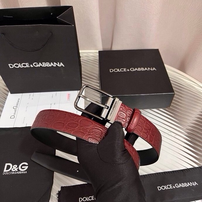 Dolce&Gabbana 新款 鳄鱼皮腰带，雅致配饰，搭配经典滚轴搭扣：35 毫米
