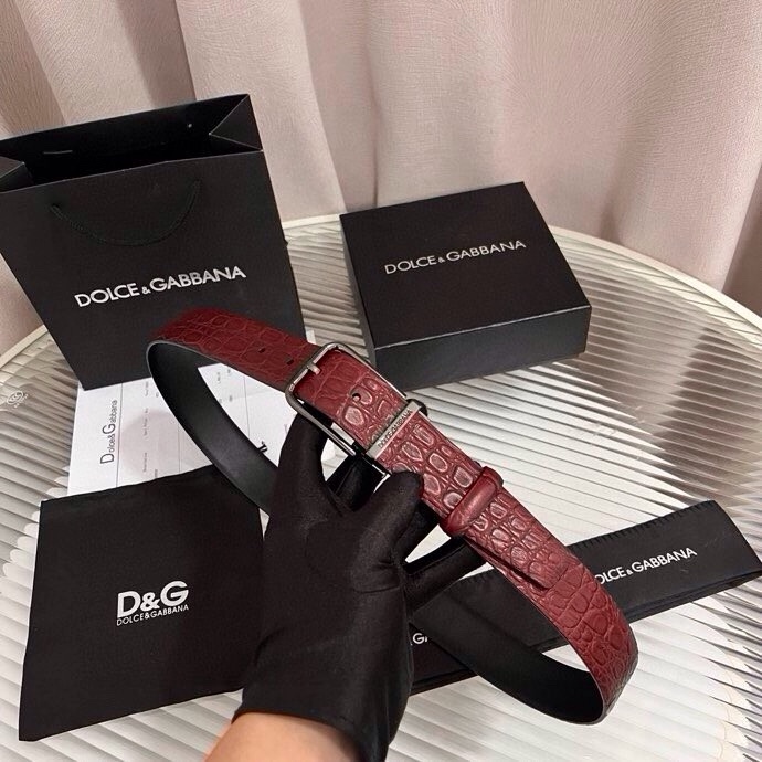 Dolce&Gabbana 新款 鳄鱼皮腰带，雅致配饰，搭配经典滚轴搭扣：35 毫米
