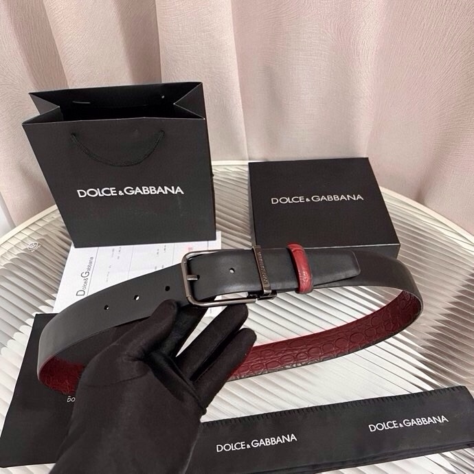 Dolce&Gabbana 新款 鳄鱼皮腰带，雅致配饰，搭配经典滚轴搭扣：35 毫米