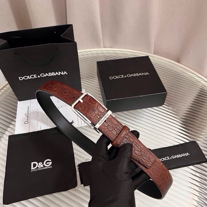 Dolce&Gabbana 新款 鳄鱼皮腰带，雅致配饰，搭配经典滚轴搭扣：35 毫米