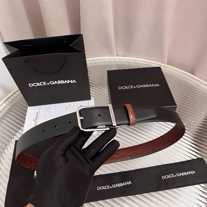 Dolce&Gabbana 新款 鳄鱼皮腰带，雅致配饰，搭配经典滚轴搭扣：35 毫米