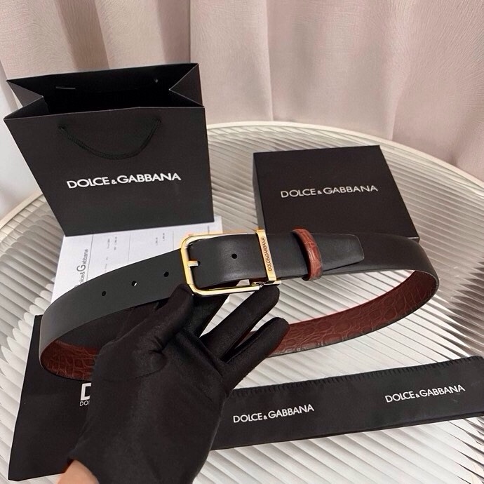 Dolce&Gabbana 新款 鳄鱼皮腰带，雅致配饰，搭配经典滚轴搭扣：35 毫米