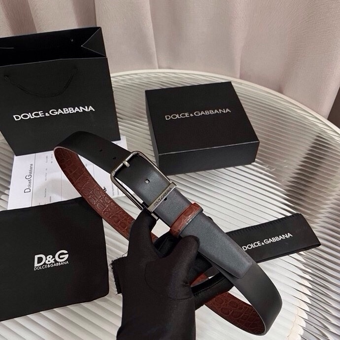 Dolce&Gabbana 新款 鳄鱼皮腰带，雅致配饰，搭配经典滚轴搭扣：35 毫米