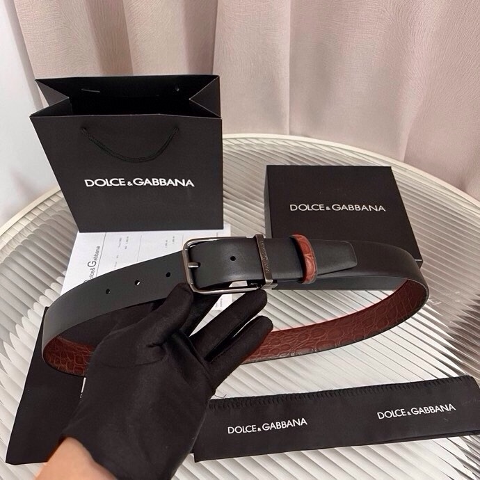 Dolce&Gabbana 新款 鳄鱼皮腰带，雅致配饰，搭配经典滚轴搭扣：35 毫米
