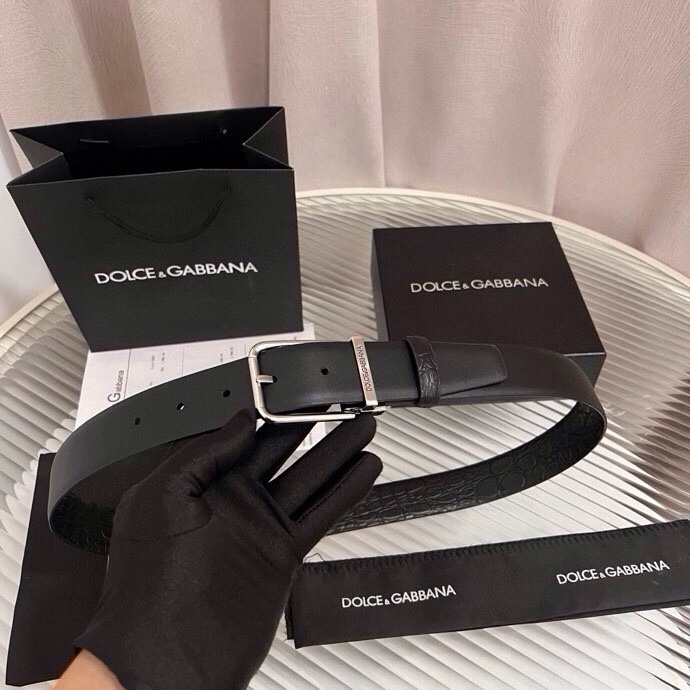 Dolce&Gabbana 新款 鳄鱼皮腰带，雅致配饰，搭配经典滚轴搭扣：35 毫米