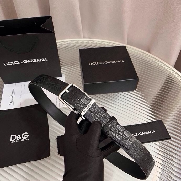 Dolce&Gabbana 新款 鳄鱼皮腰带，雅致配饰，搭配经典滚轴搭扣：35 毫米